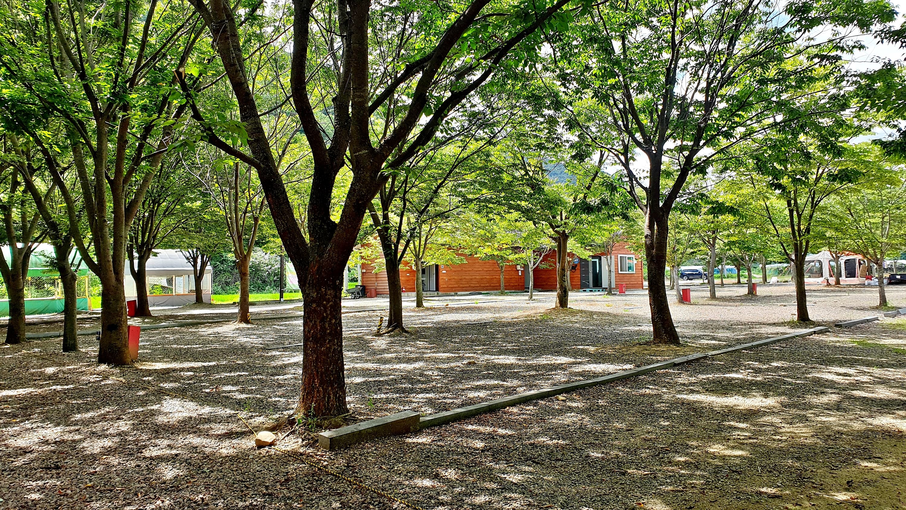 펀펀오토캠핑장 이미지 2