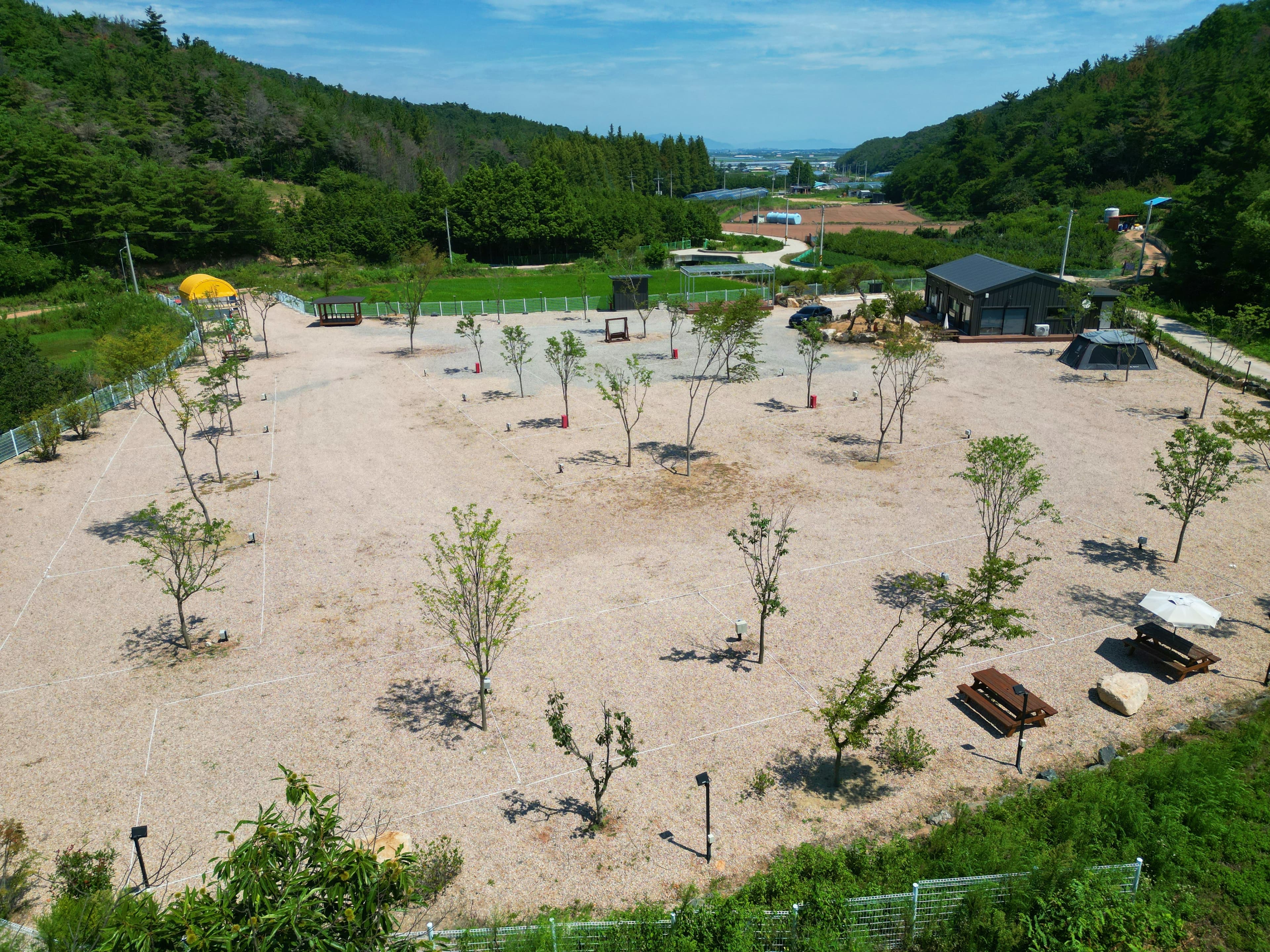 메타쉐콰이어 오토 캠핑장 이미지 2