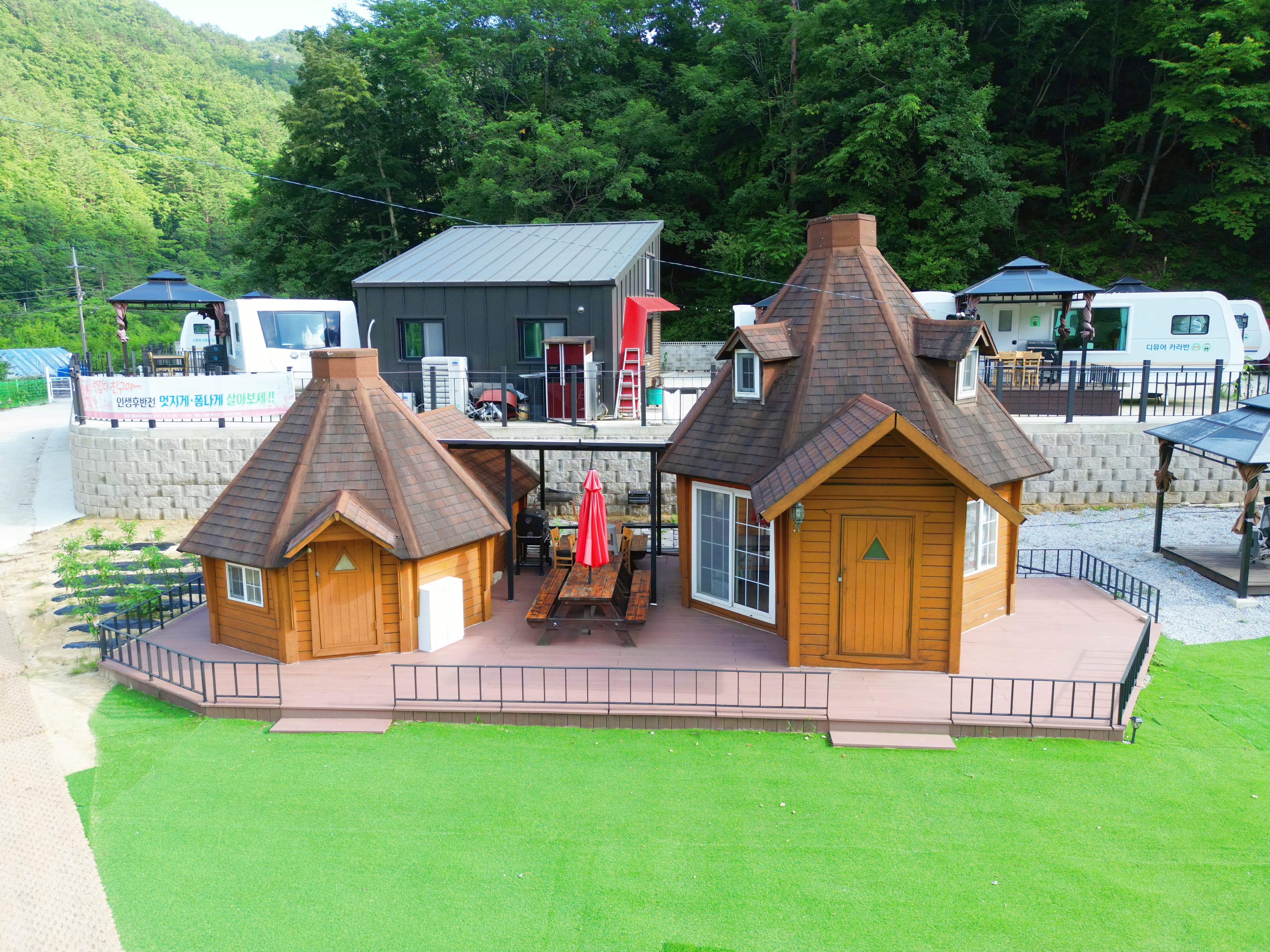 디뮤어 카라반 이미지 3