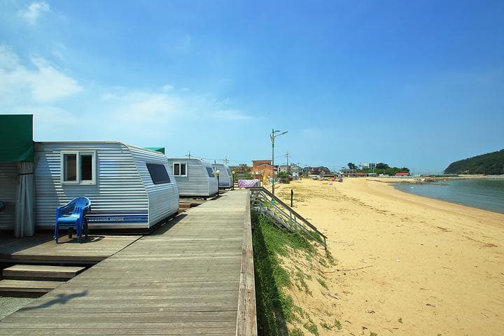 태안 물결 카라반 캠핑장