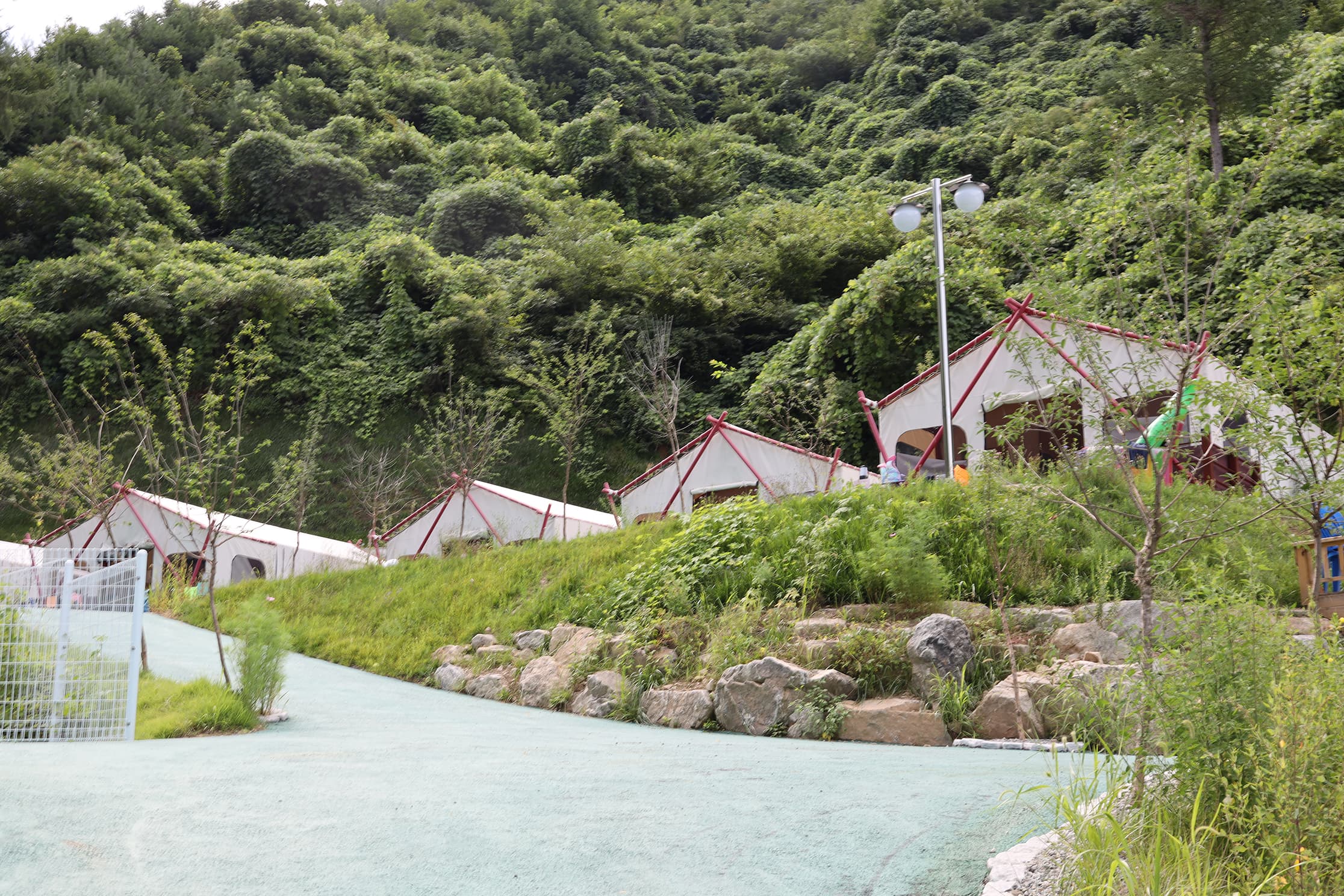 강촌 감성 글램핑 이미지 2