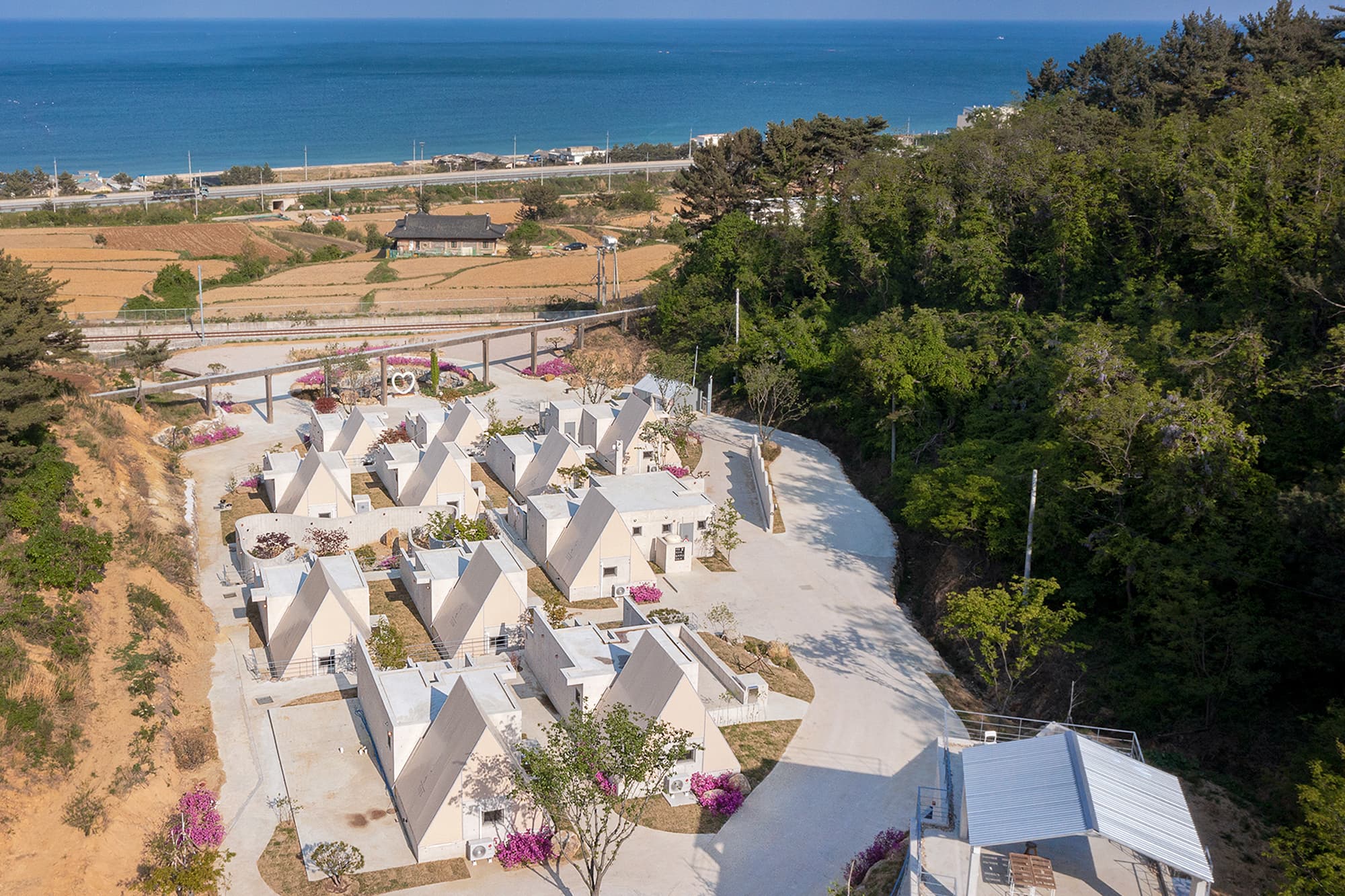 달토 풀 글램핑 이미지 2