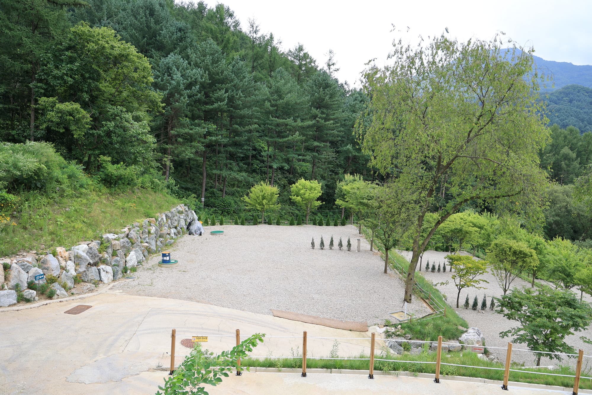 집 밖으로 이미지 3