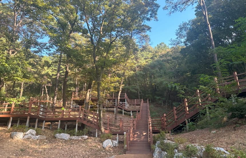 무봉산 자연휴양림 이미지 3